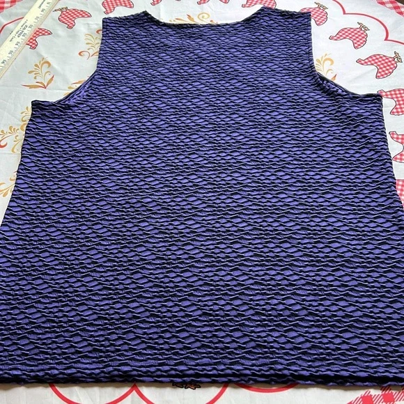 Liz Claiborne Women’s Tank Top XL NWOT 🥰Very Unique 😍 Textured Beautiful 🤩 - Picture 4 of 10